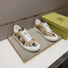 Burberry Low Shoes